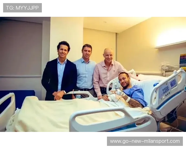 内马尔与家人共度周末照片曝光，生活化暖心